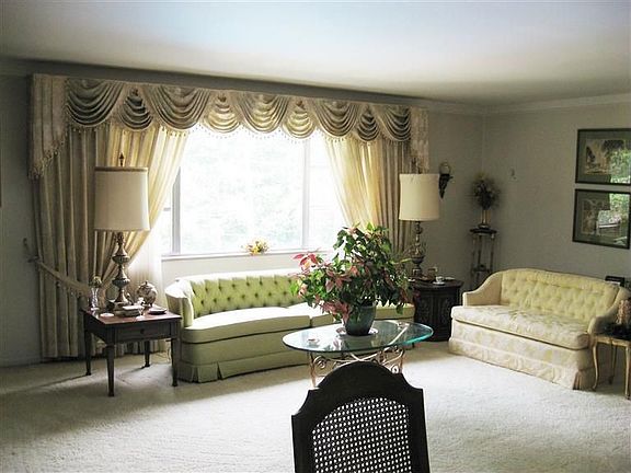 4th image of 5640 Sprucewood Dr
