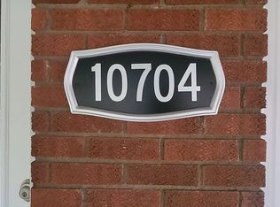 10704 Deering Rd, Louisville, KY 40272