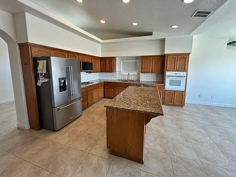 7146 Amanda Way — Photo 8