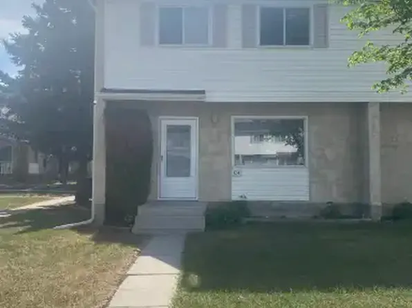 35 Nash St #1A, Red Deer, AB T4P 1X9