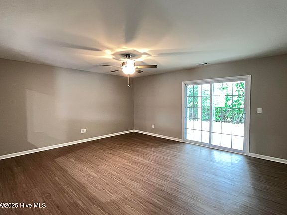 5th image of 1248 Masters Ln #A