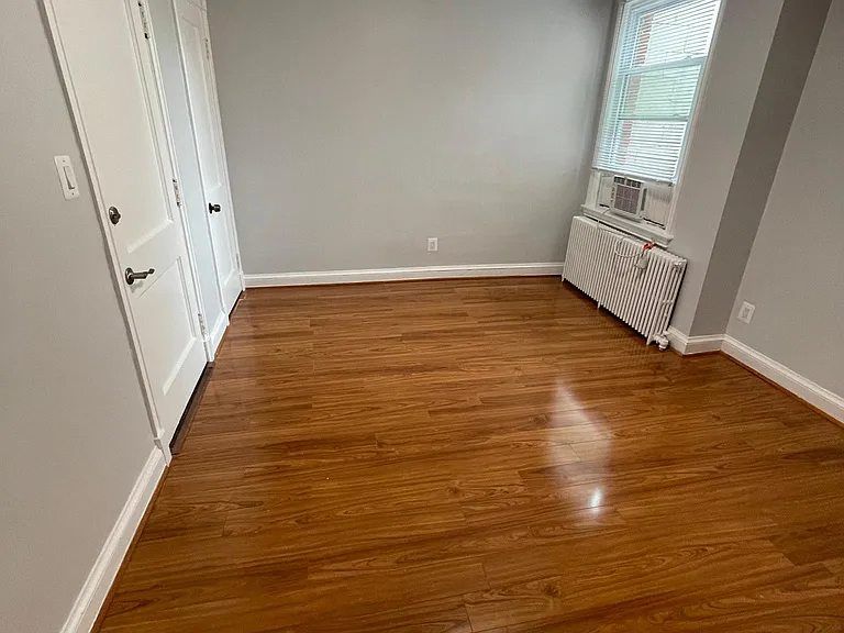 611 A St NE #4 — Photo 5