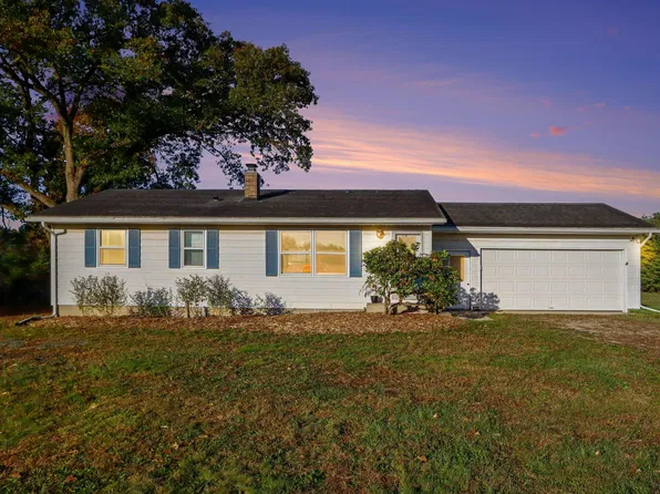 29339 42nd Ave, Paw Paw, MI 49079
