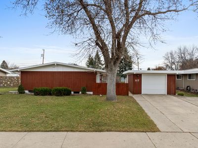 117 26th St SW, Minot, ND, 58701