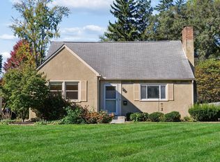 2593 Westmont Blvd, Upper Arlington, OH 43221