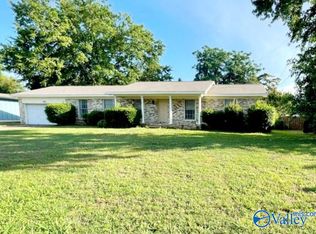 1021 Mira Vista Dr SE, Huntsville, AL 35802