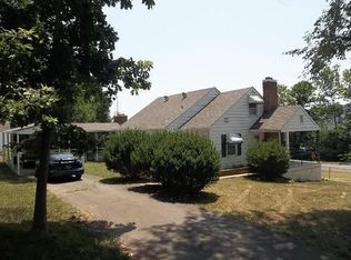 1958 W Stone Dr, Kingsport, TN 37660