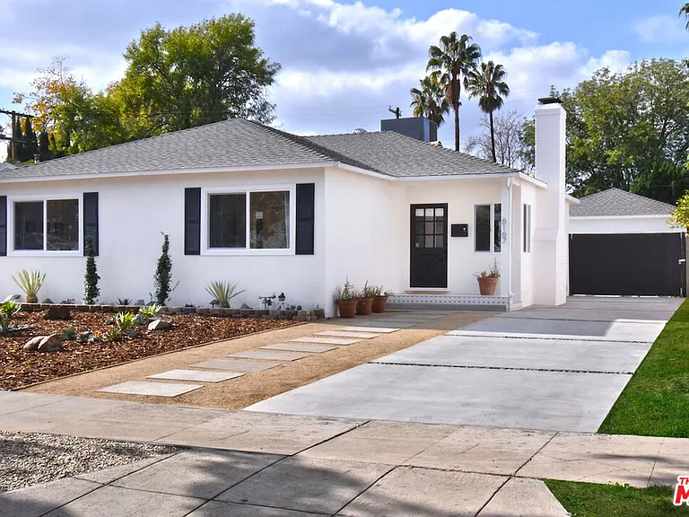 6167 Costello Ave — Photo 2