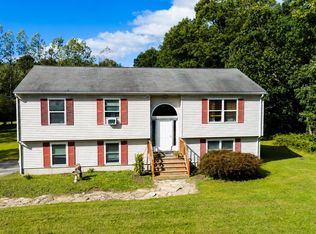 96 Mendall Rd, Acushnet, MA 02743