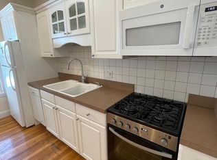 11 Locke St #1, Cambridge, MA 02140