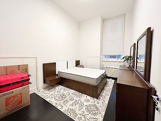 5th image of 25 Broad St APT 5L