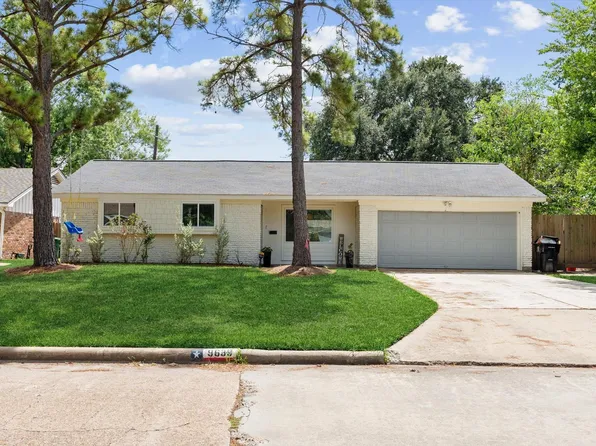 9639 Vogue Ln, Houston, TX 77080
