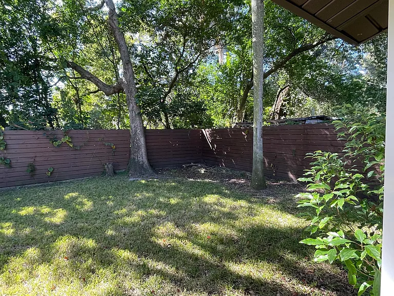 124 W Hiawatha St — Photo 17