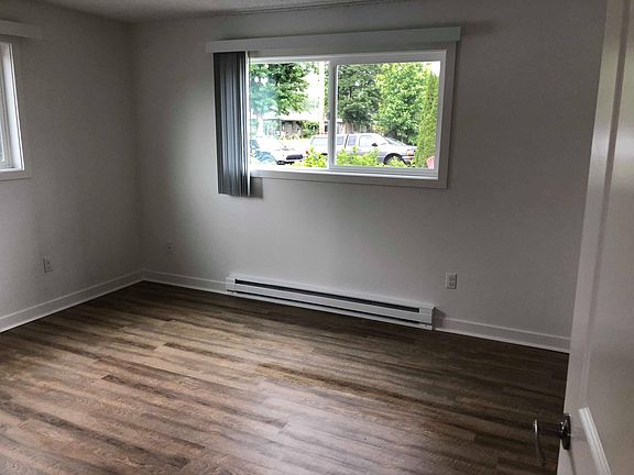 3rd image of 15932 172nd St SE