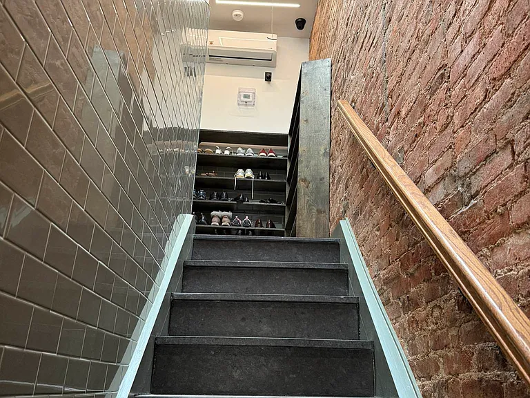 60-80 Catalpa Ave #2 — Photo 12