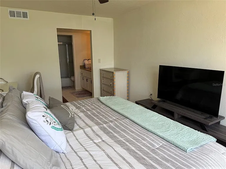 618 Bird Bay Dr S #110 — Photo 17