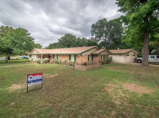 901 McKinney St, Arlington, TX 76012