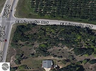 12121 S Bugai Rd, Cedar, MI 49621