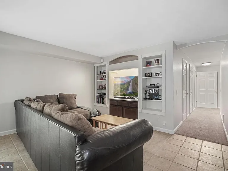 7152 Westfield Ct — Photo 17