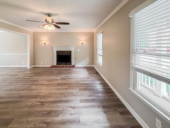 5th image of 5428 Village Way