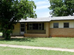 1002 E 16th St, Colorado City, TX 79512