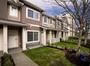 1675 Crescent View Dr #204, Nanaimo, BC V9S 0A8