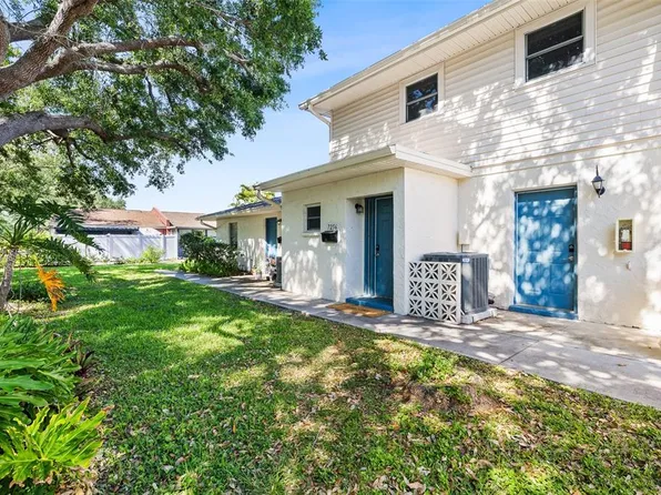 7256 Moffatt Ln N, Pinellas Park, FL 33781