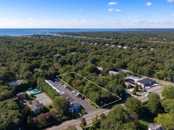 139 Montauk Hwy, Westhampton, NY 11977