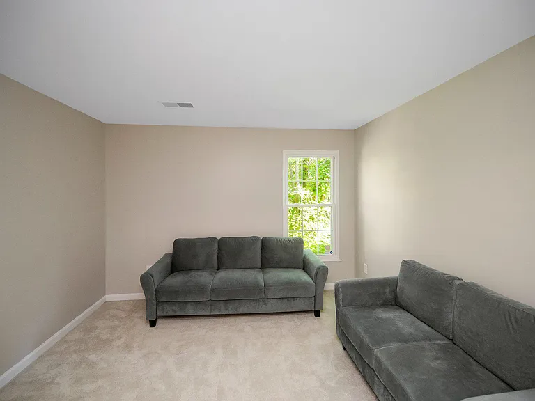9705 Becker Ct — Photo 17