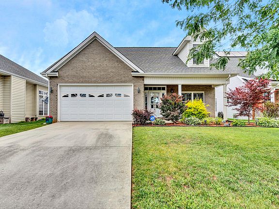 2nd image of 4605 Whispering Willow Ln