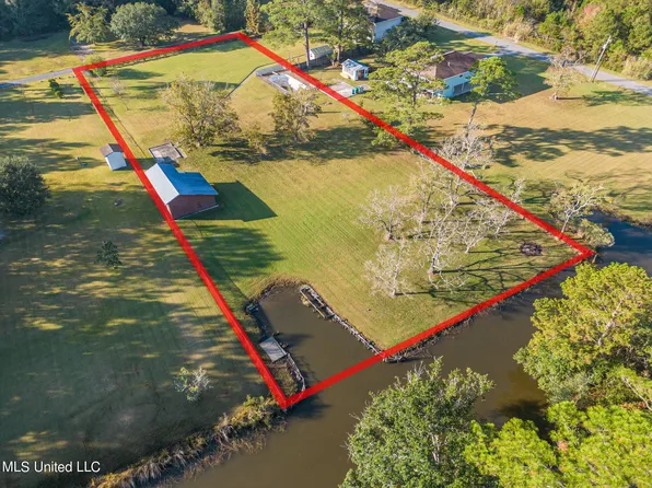 Bosarge St, Biloxi, MS 39532