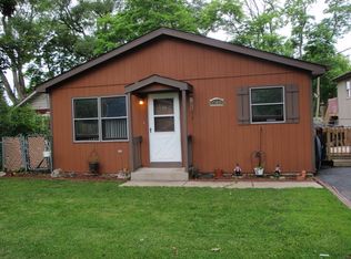 37446 E Park Ln, Lake Villa, IL 60046