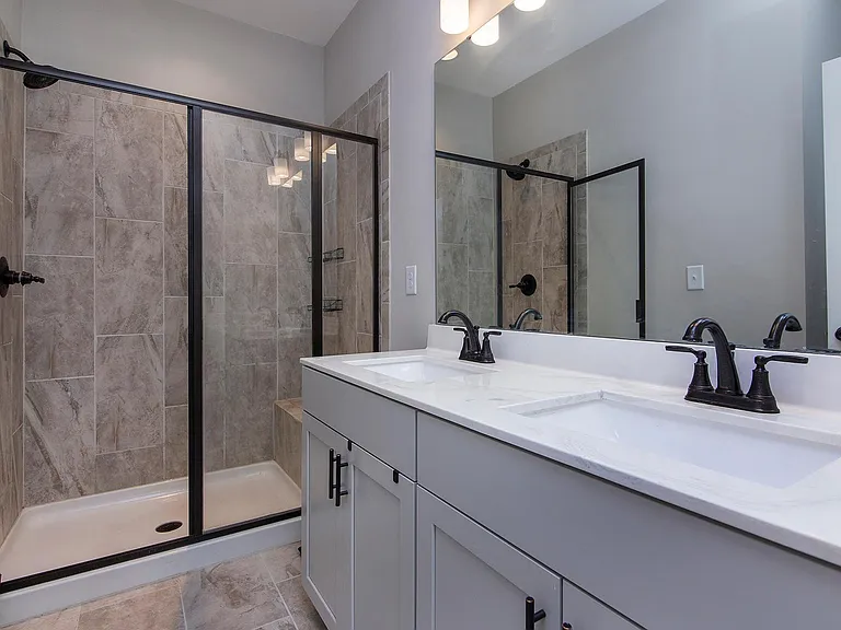 9428 Kings Parade Blvd — Photo 18
