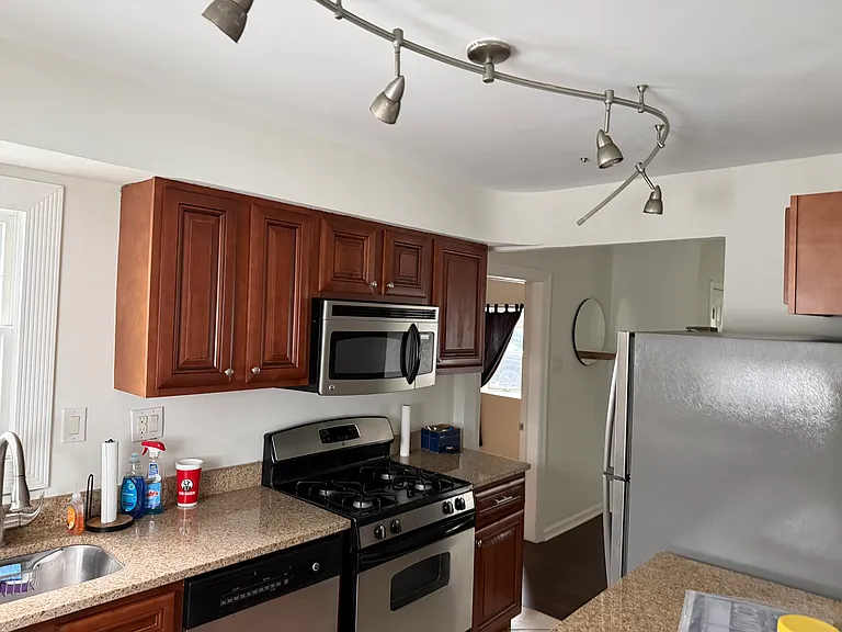 4048 Blow St — Photo 5