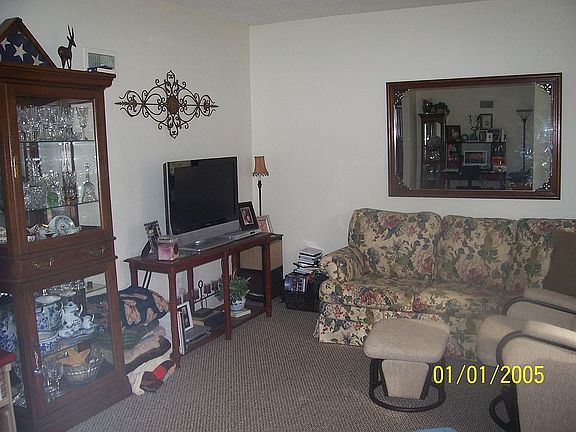 3rd image of 407 Lambeth Ln
