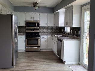 14710 Lakeview Dr APT 2, Middlefield, OH 44062
