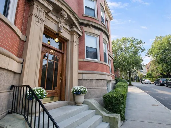 227 Rawson Rd., 227 Rawson Rd #Ebafefe3e, Brookline, MA 02445