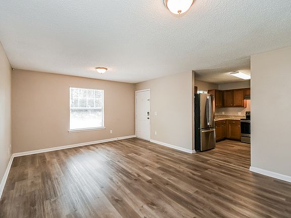 5th image of 434 Nixon St