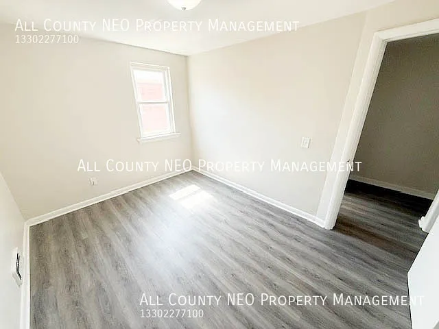 2114 Market Ave N #2 — Photo 6