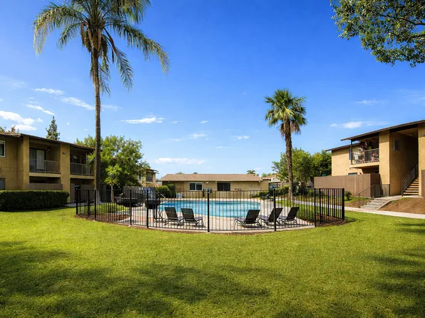 Cedar Crest Apartments, 11255 Magnolia Ave #1faff9f46, Riverside, CA 92505