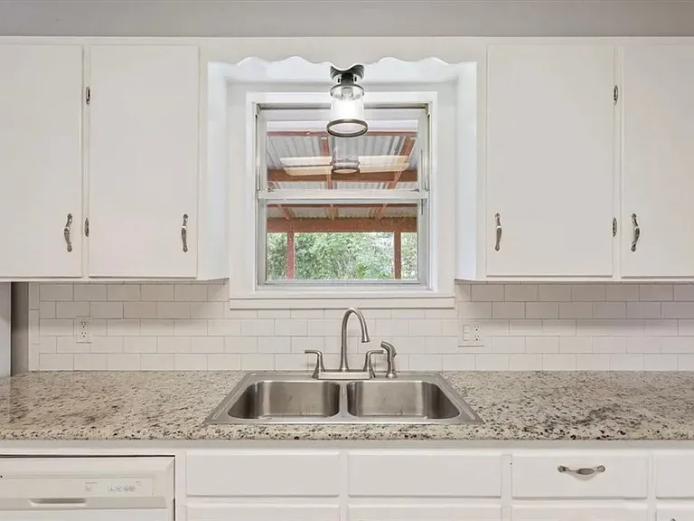 316 Cranbrook Dr — Photo 11