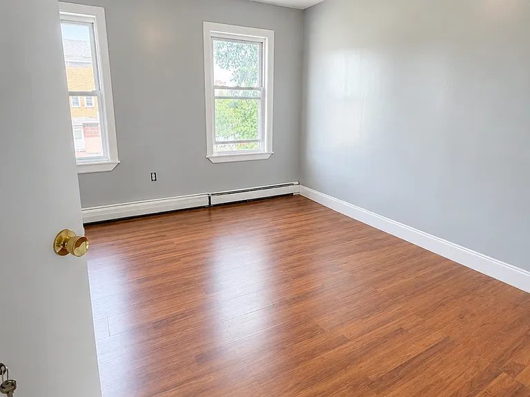 394 Blackstone St #1 — Photo 5