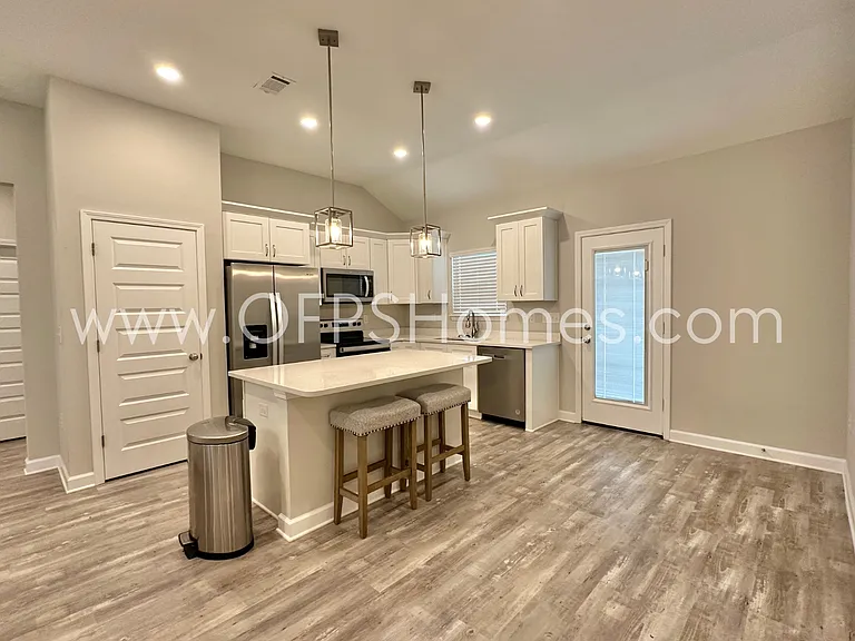 188 Park Ln — Photo 8