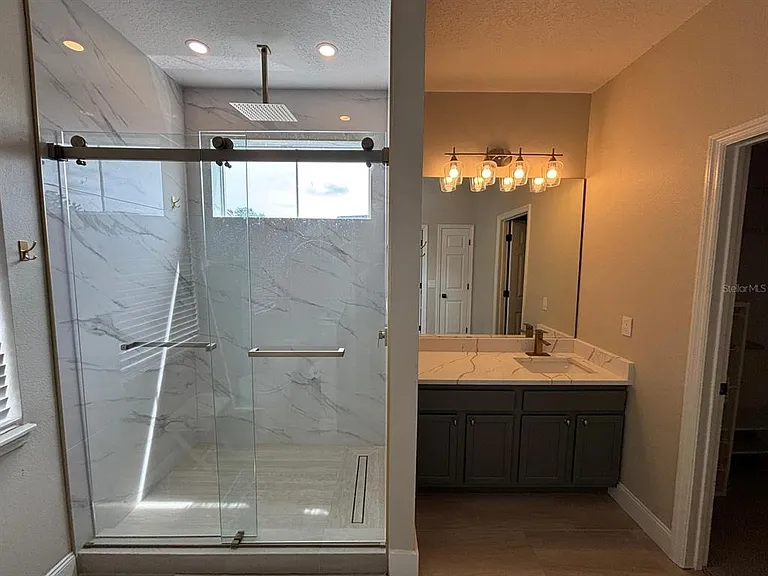 903 Yew Ct — Photo 35