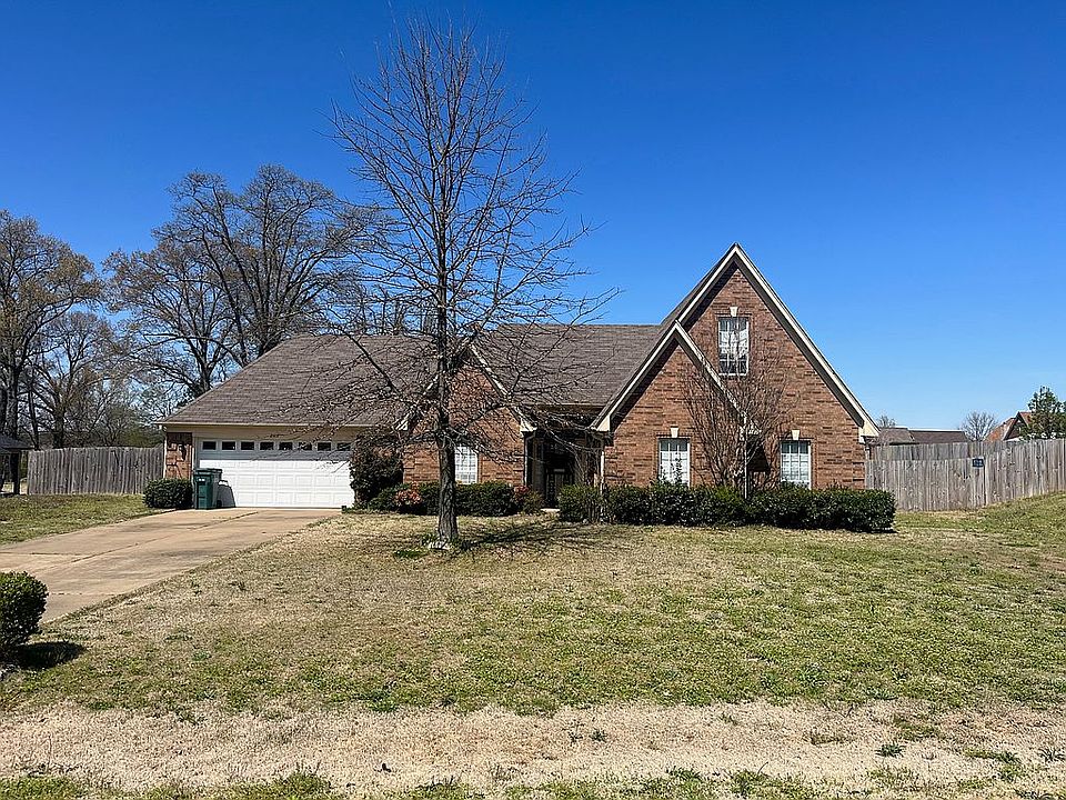 1st image of 2594 Tower Dr