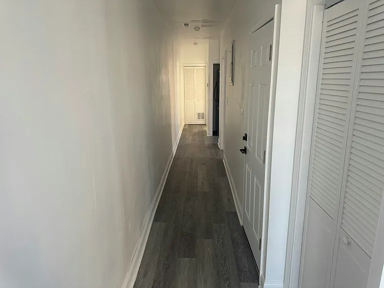 346 N 52nd St #2 — Photo 4