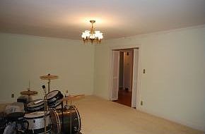 4th image of 319 Grande Avenue Ext