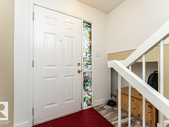 3rd image of 9787 176th St NW