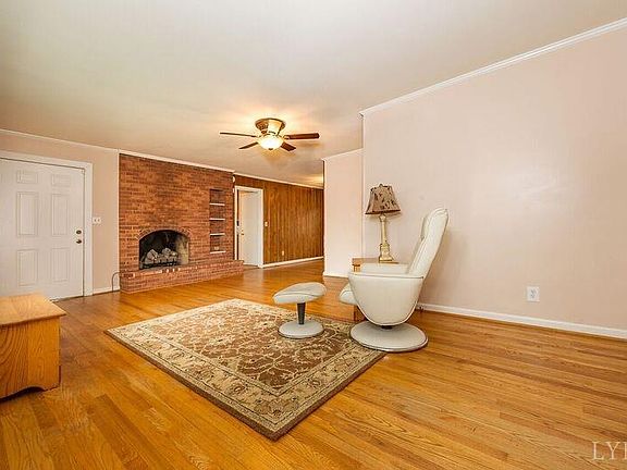 3rd image of 171 Gouyer Dr