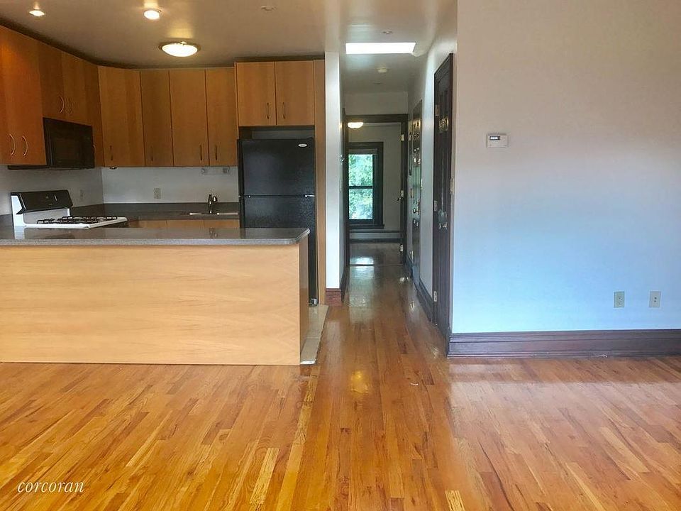 1st image of 43 Jefferson Ave #4